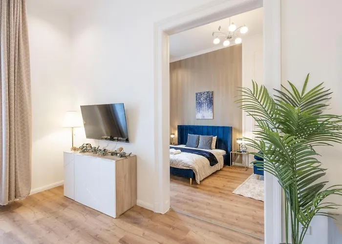 Luxurious Grand W/ 3bedrm 2bathrm Appartamento Budapest