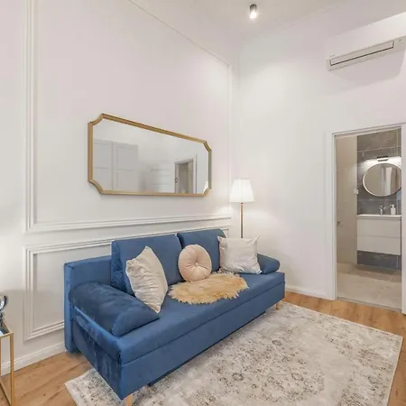 דירה Luxurious Grand W/ 3bedrm 2bathrm