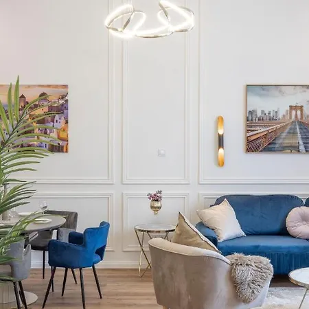 Luxurious Grand W/ 3bedrm 2bathrm Apartamento Budapest