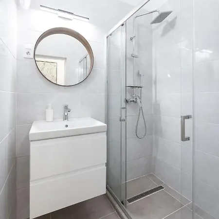 דירה Luxurious Grand W/ 3bedrm 2bathrm בודפשט